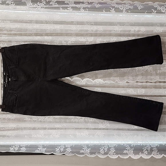 Seven7 "Bombshell High Rise Boot" Jeans - Picture 1 of 16